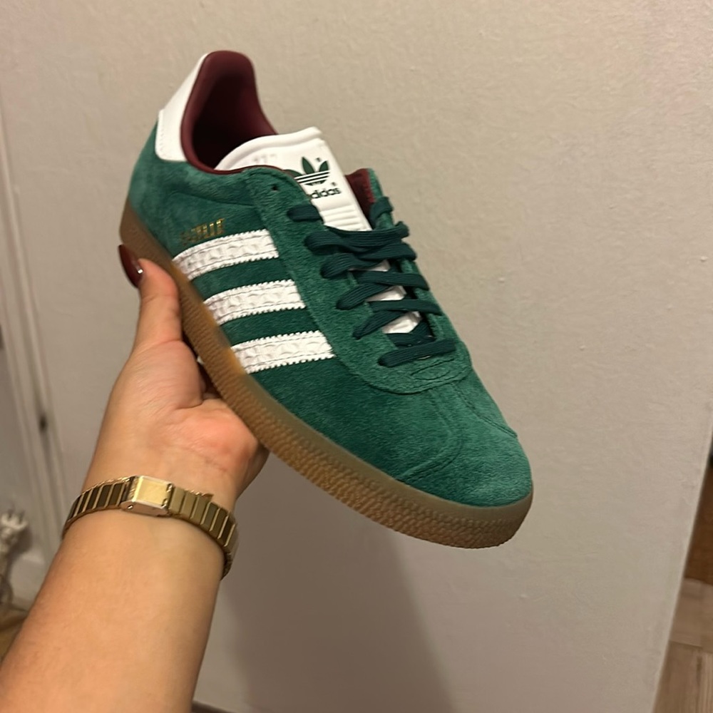 Adidas Gazelle in Green, only worn once around the house, size 5.5 in me…